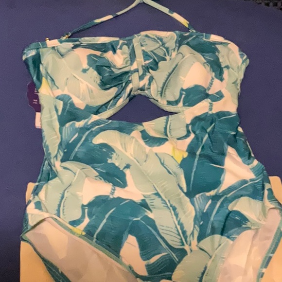 🆕Turquoise, Blue, Green & White Leaf Print Cutout Halter Neck Bathing-suit NWT - Picture 4 of 8